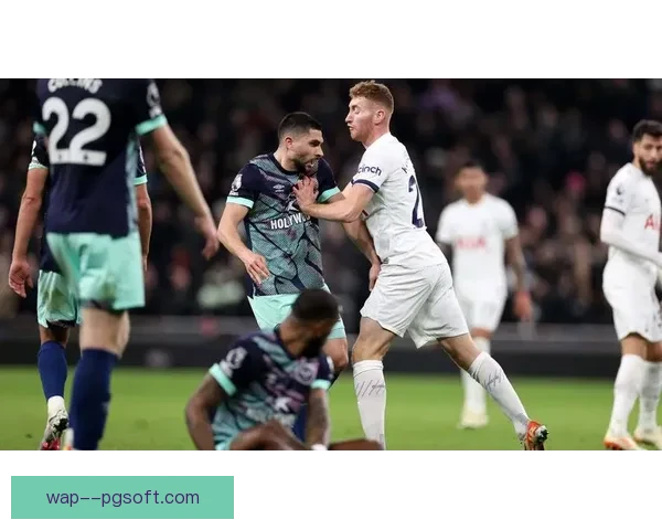 弗莱肯英超主场妙传助攻莫派单刀轻松破门