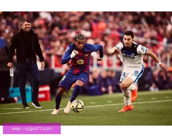 亚马尔右脚爆射打破皇马防线精彩瞬间助力球队反超比分 亚马尔右脚爆射打破皇马防线精彩瞬间助力球队反超比分